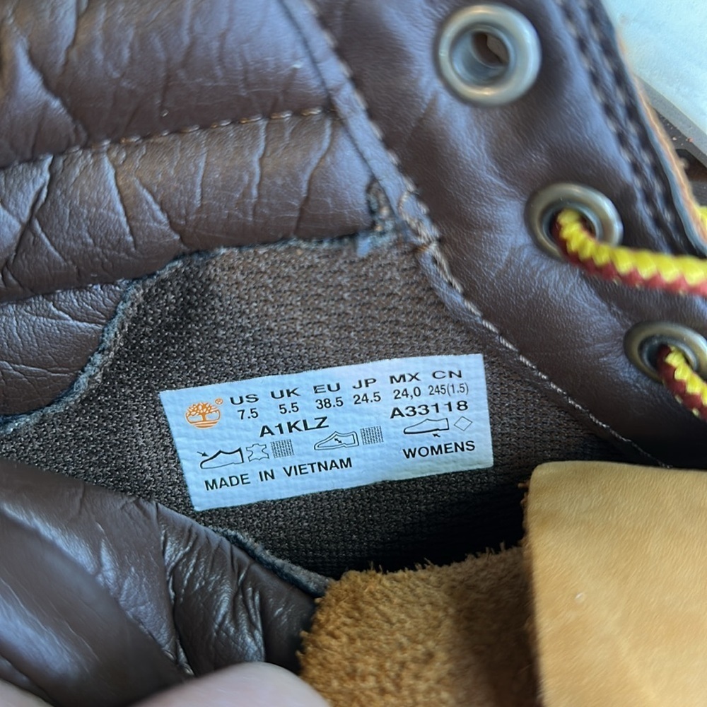 TIMBERLAND ORTHOLITE CLASSIC LEATHER WOMENS WHEAT COLORED BOOTS SZ 7.5 - Picture 11 of 12